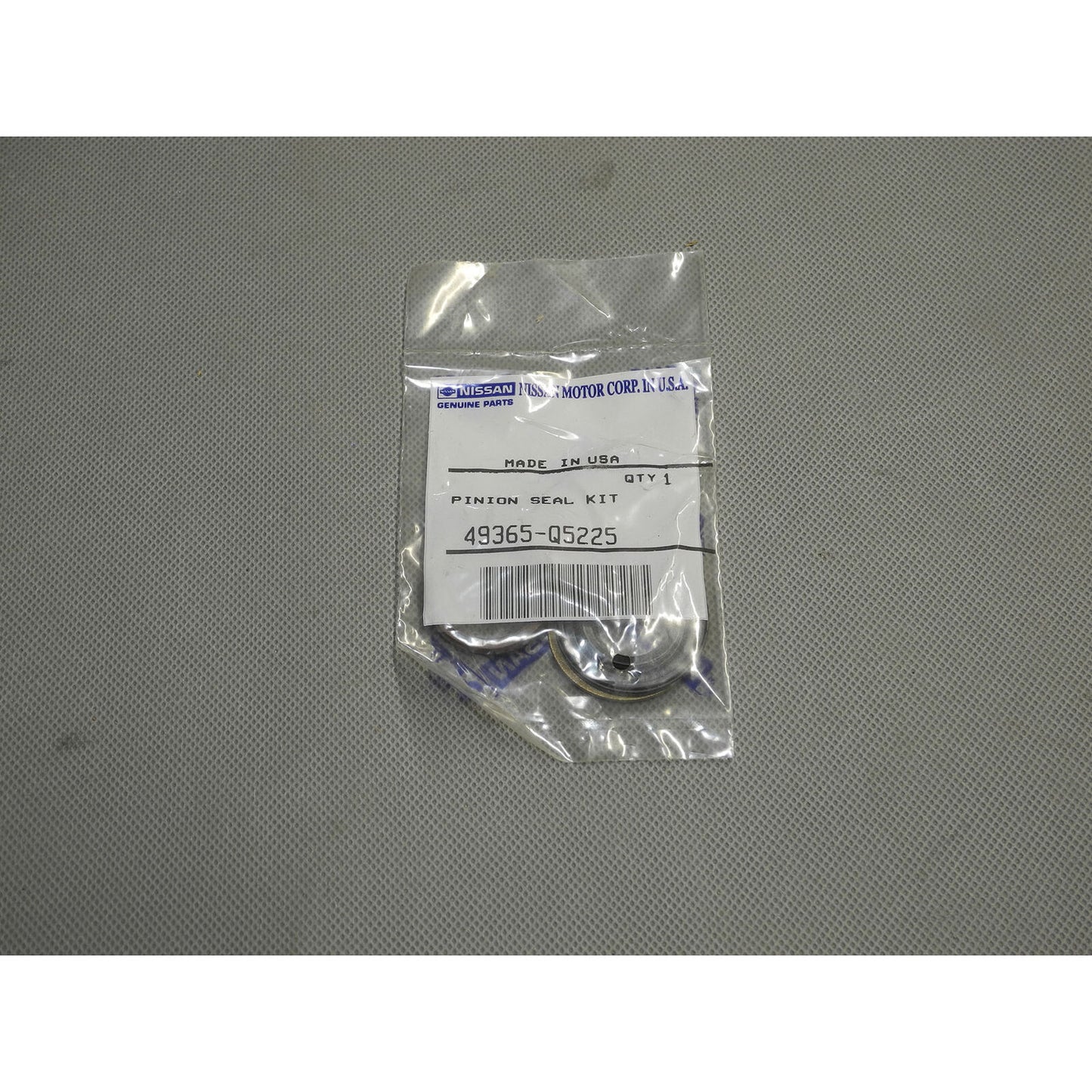 Brand NEW Genuine OEM Pinion Seal Kit 49365-Q5225 For Nissan