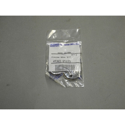Brand NEW Genuine OEM Pinion Seal Kit 49365-Q5225 For Nissan