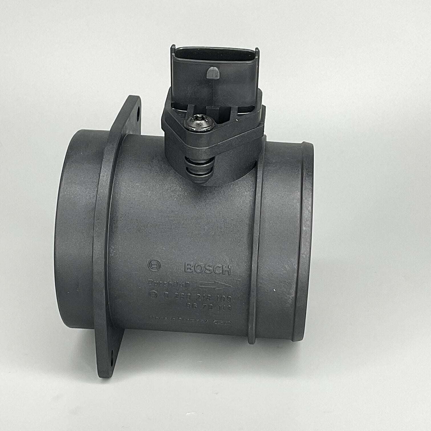 まー Amazon.com: Genuine Volvo 31342362, Mass Airflow Sensor