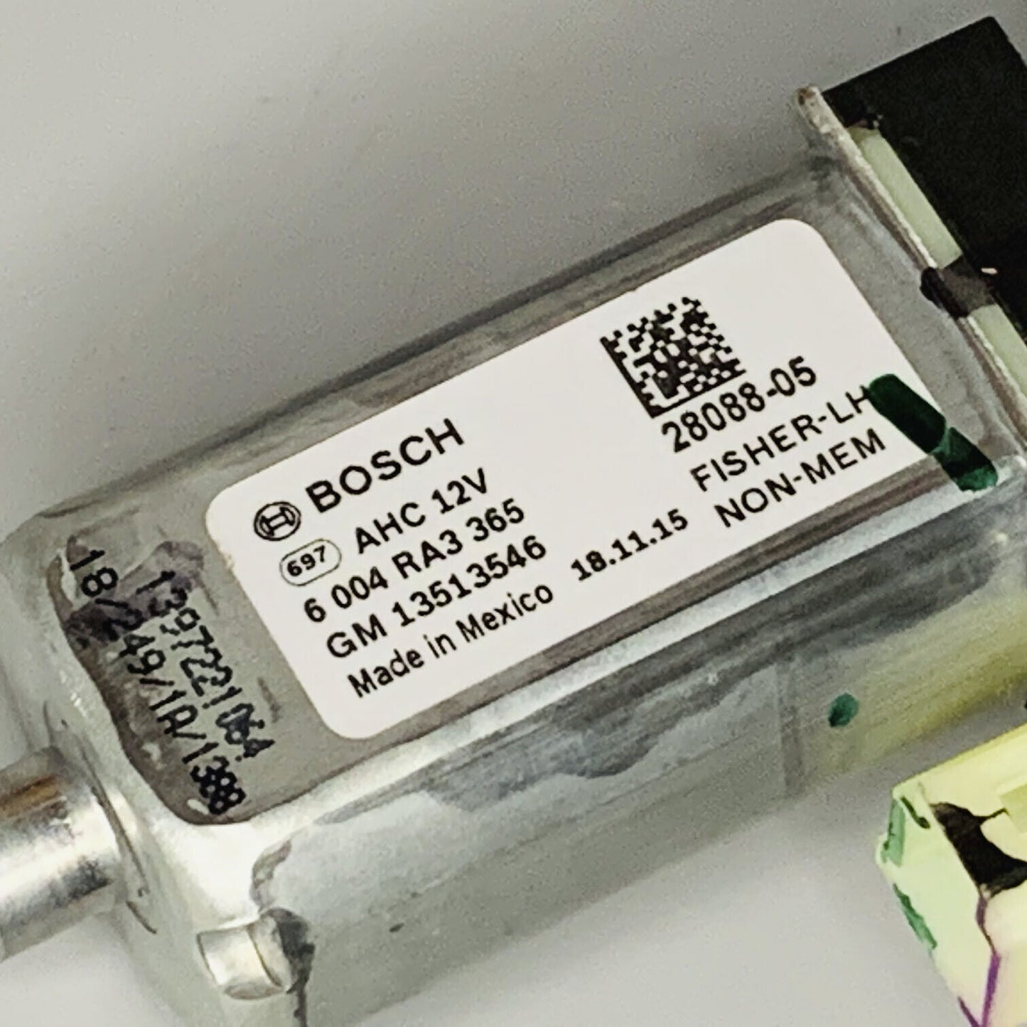 New OE Bosch Seat Adjustment Motor 13513546 For 2017-2019 Buick Encore 1.4L