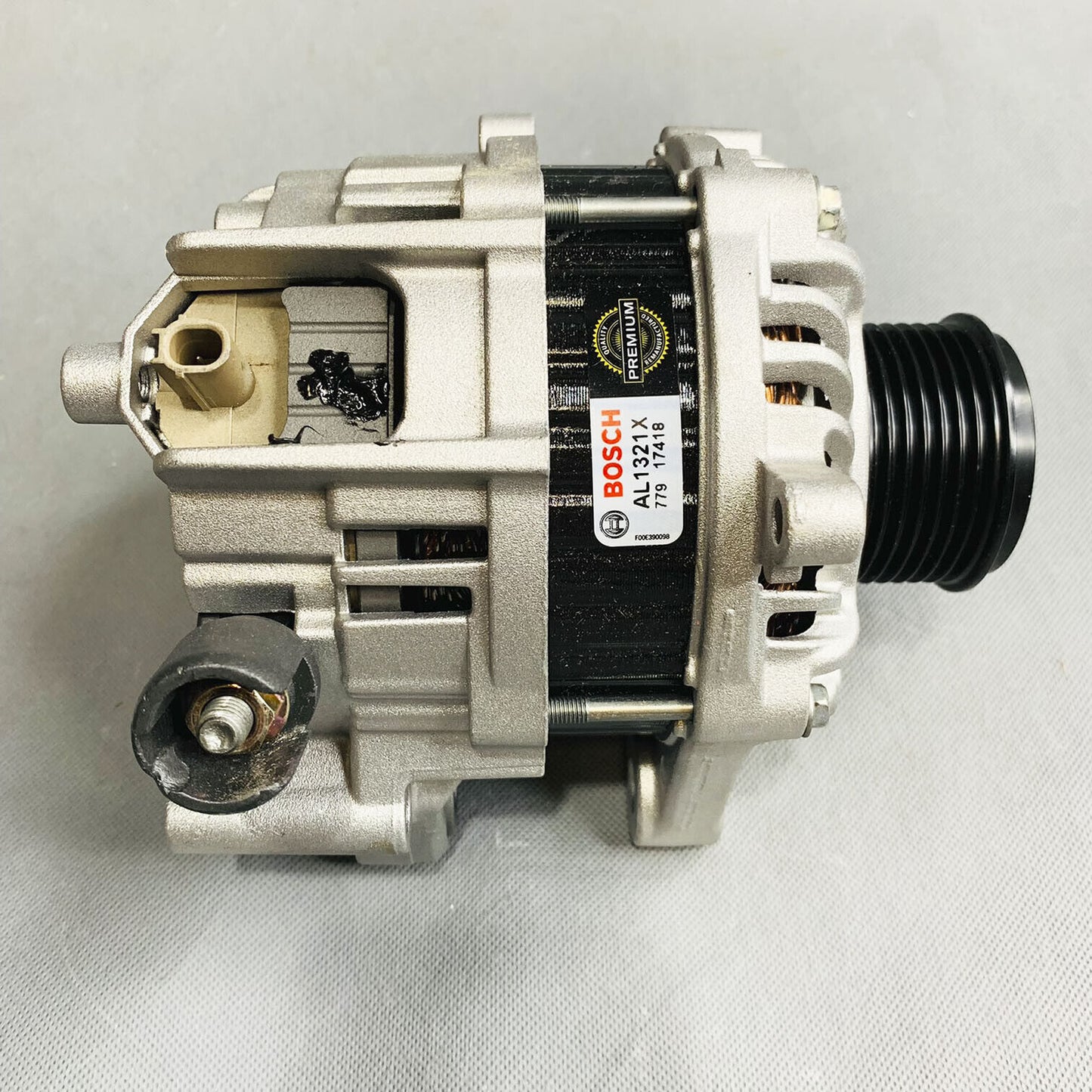 BOSCH Remanufacturado Alternador Para 2013-2017 Honda Accord 2.4L AL1321X