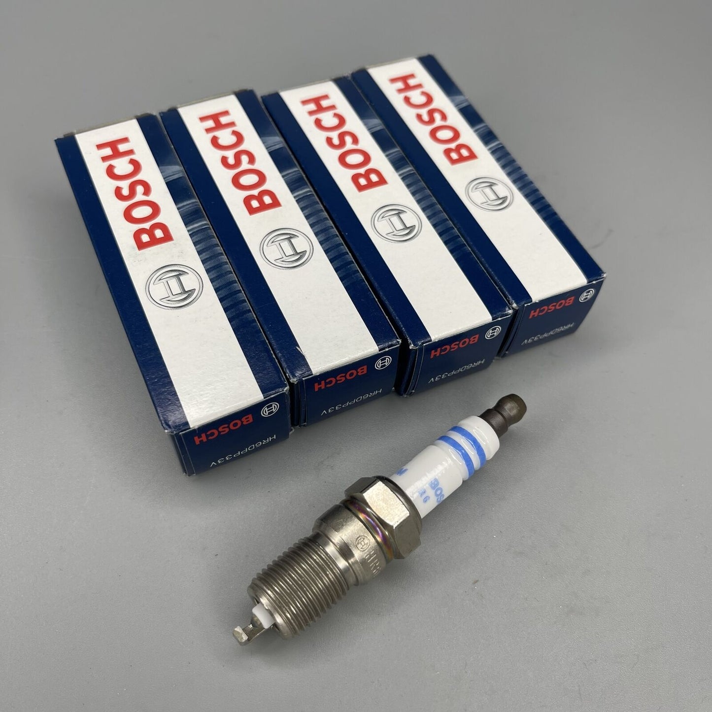 BOSCH Original Doble Platino Bujía 4PCS Para Ford Mazda Volvo HR6DPP33V