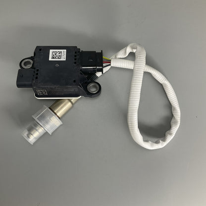 BOSCH GENUINE NITROGEN OXIDE Sensor Nox Sensor For 0281008236