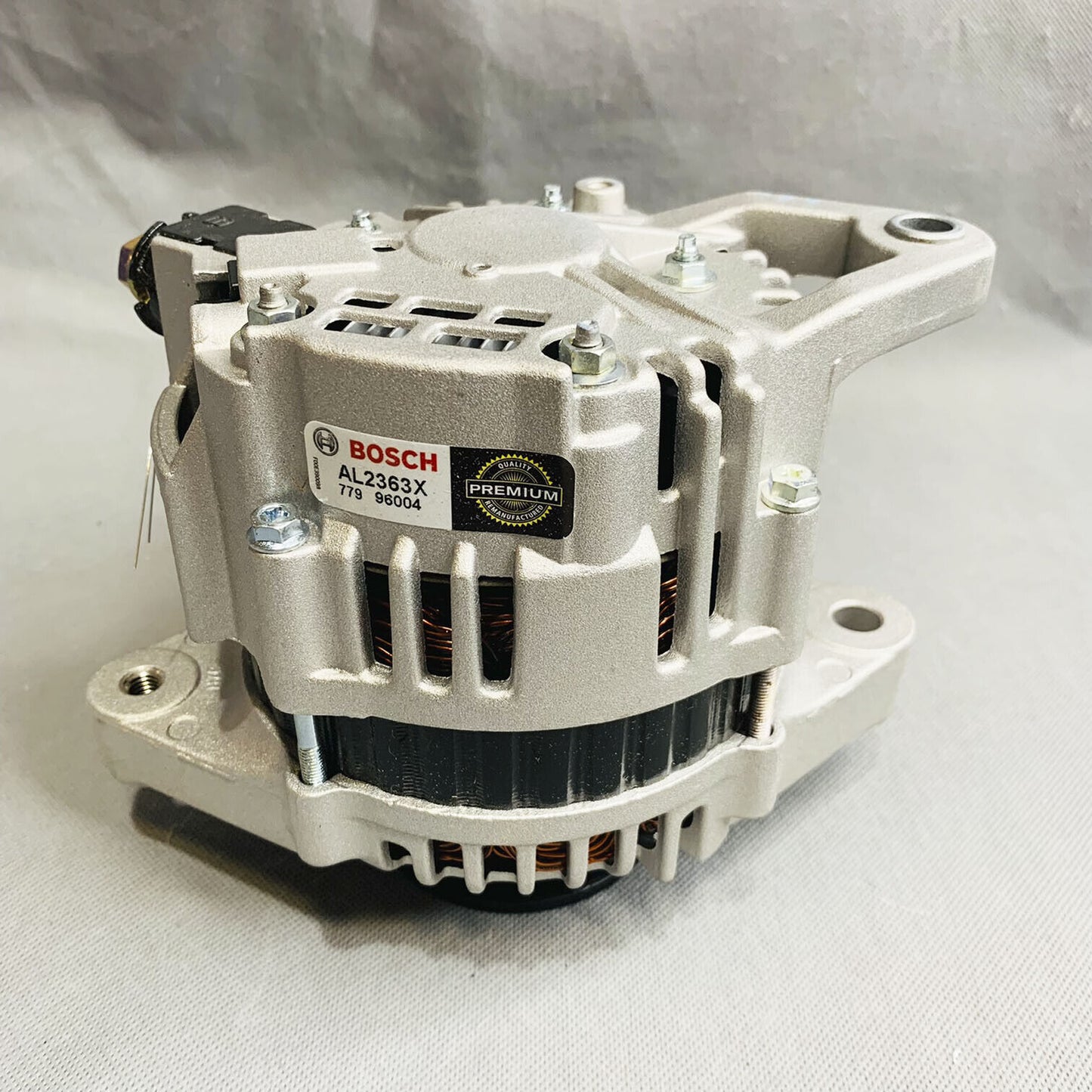 BOSCH Remanufactured Alternator For 1995-1997 Nissan Pickup 2.4L AL2363X