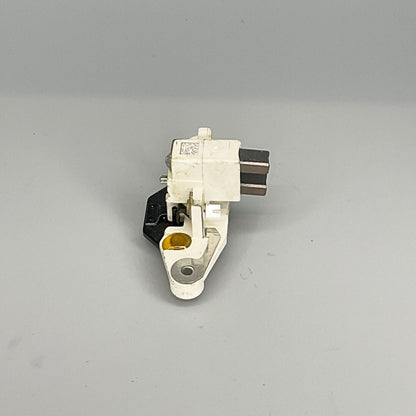 OE Bosch Alternator Regulator 28V 1197311317 For Aifo Mercedes Fiat-Allis Case