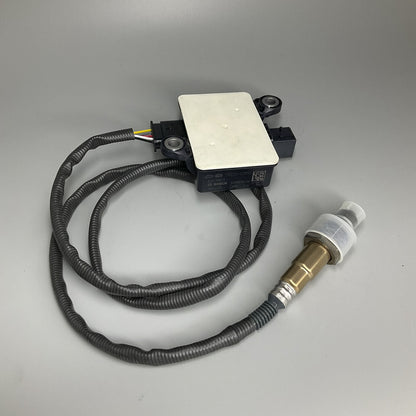 BOSCH GENUINE Nox and Exhaust Particulate Sensor   24V For 0281008105 0281008106