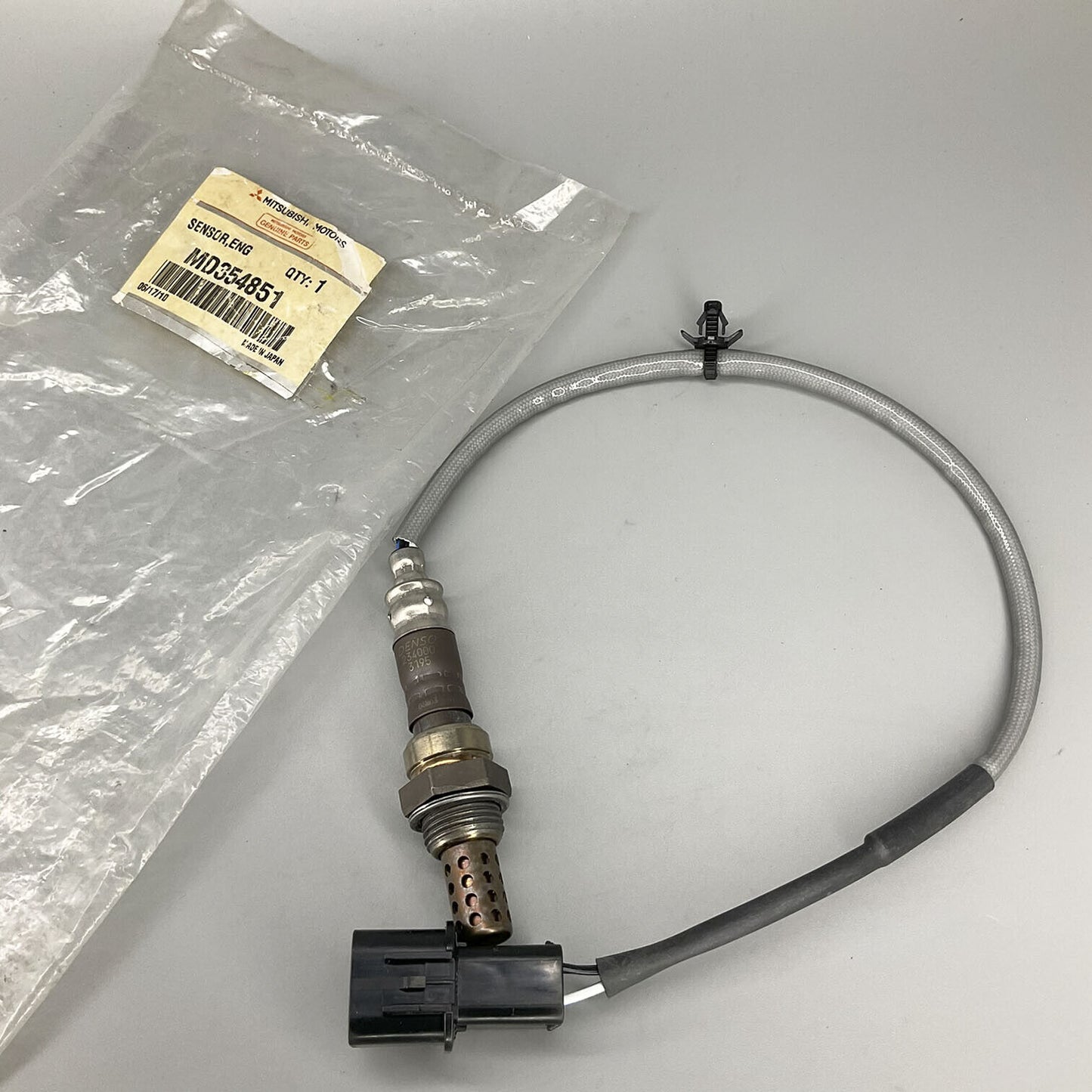 EO Genuine Oxygen Sensor O2 MD354851 For Chrysler Sebring Mitsubishi Eclipse