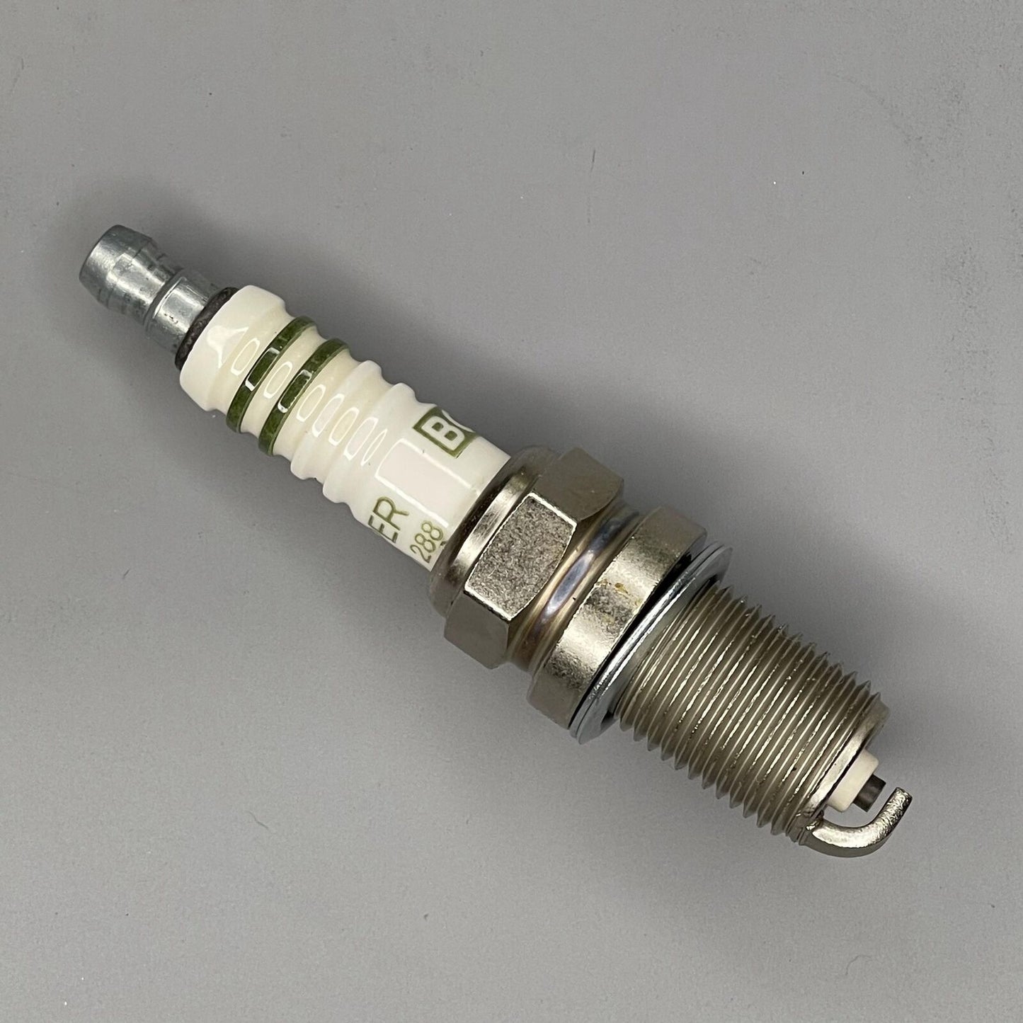BOSCH Lawnmowers Spark Plug 8PCS For Rolls-Royce Bentley Chevrolet
