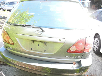 1999 2000 2001 2002 2003 LEXUS RX LEFT TAIL LAMP