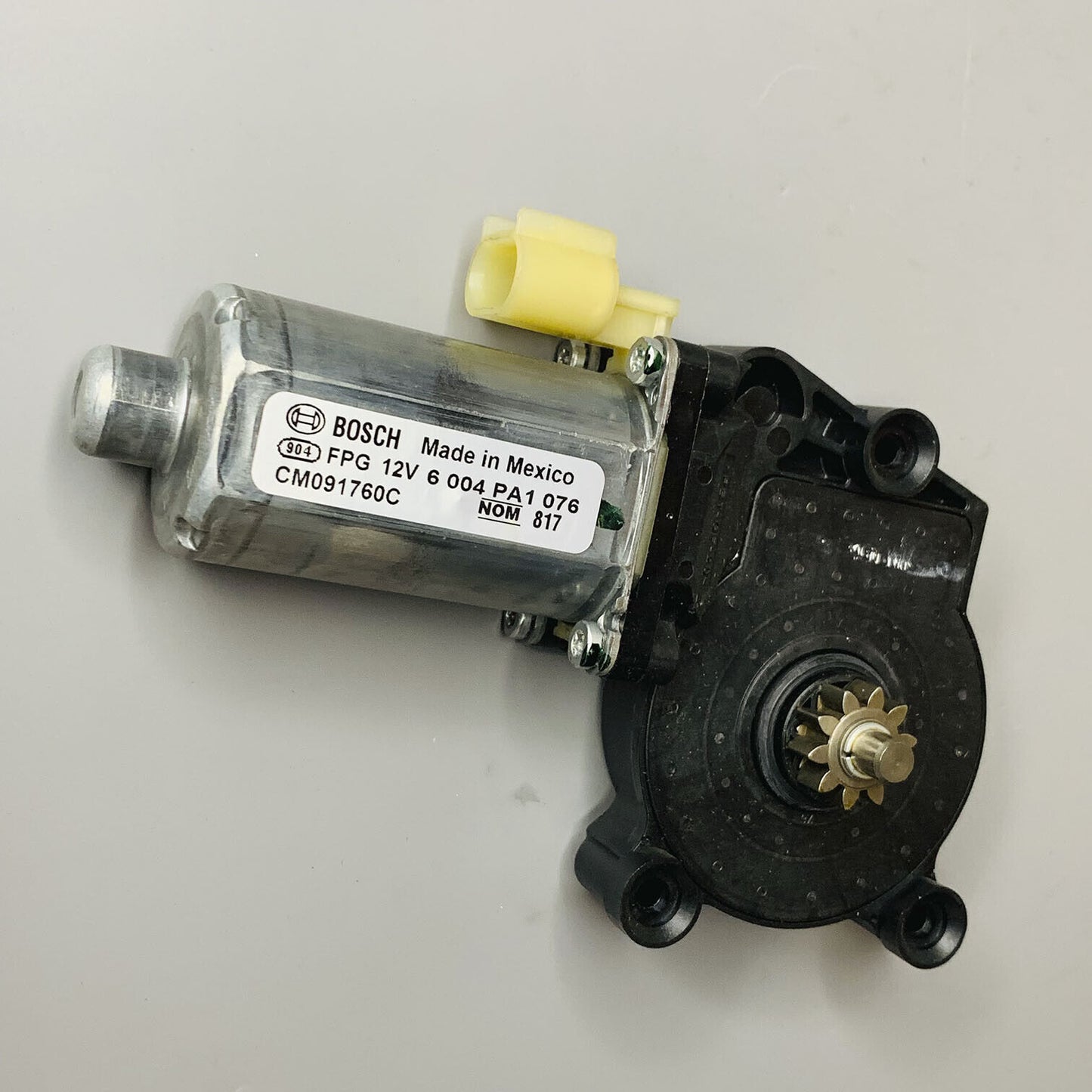 OE Bosch Power Window Motor Right Passenger 6004PA1076 For 2004-06 Dodge Durango