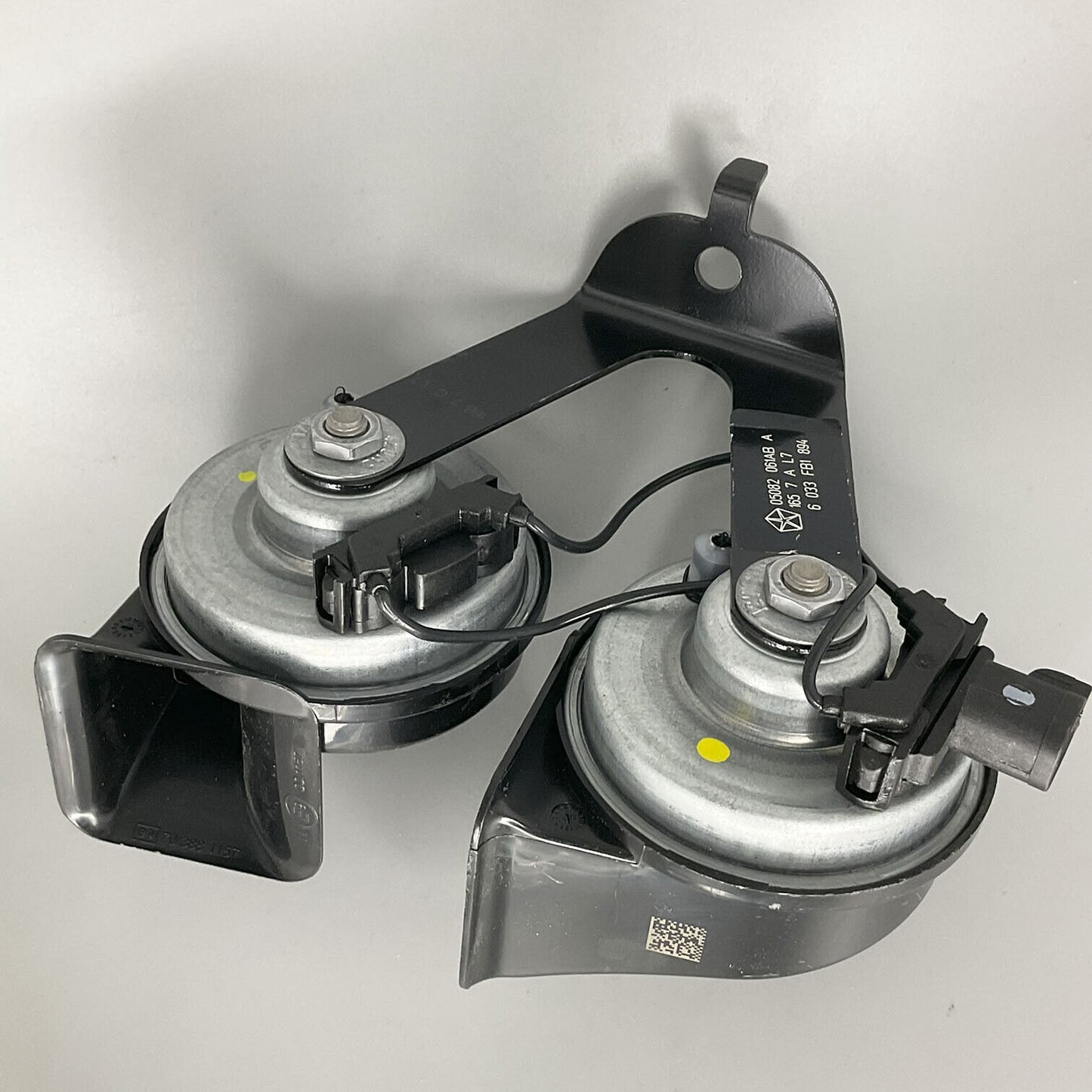 Per 2005-2007 Dodge Caravan Chrysler Città & Paese OEM MOPAR Corno E Supporto