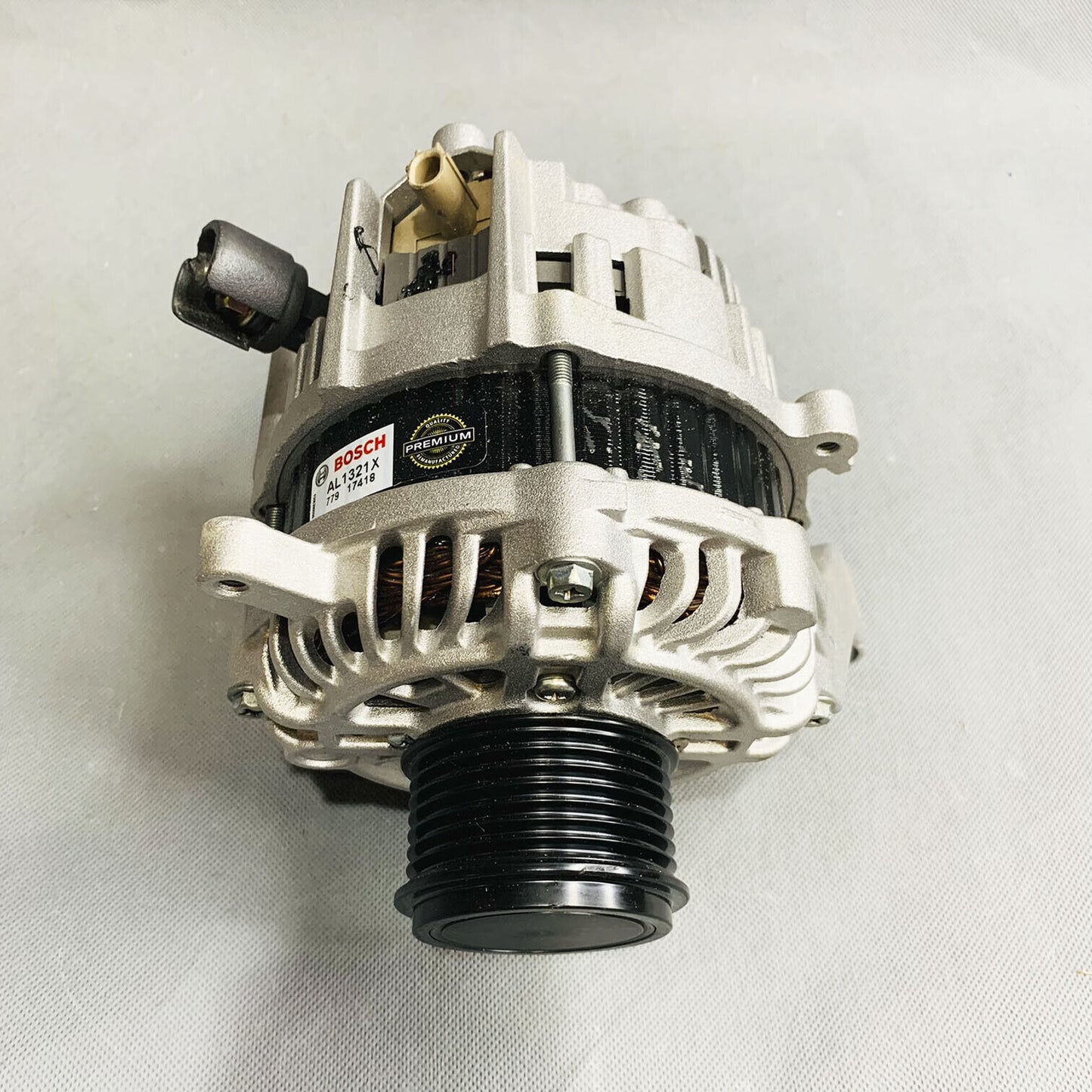 BOSCH Remanufacturado Alternador Para 2013-2017 Honda Accord 2.4L AL1321X