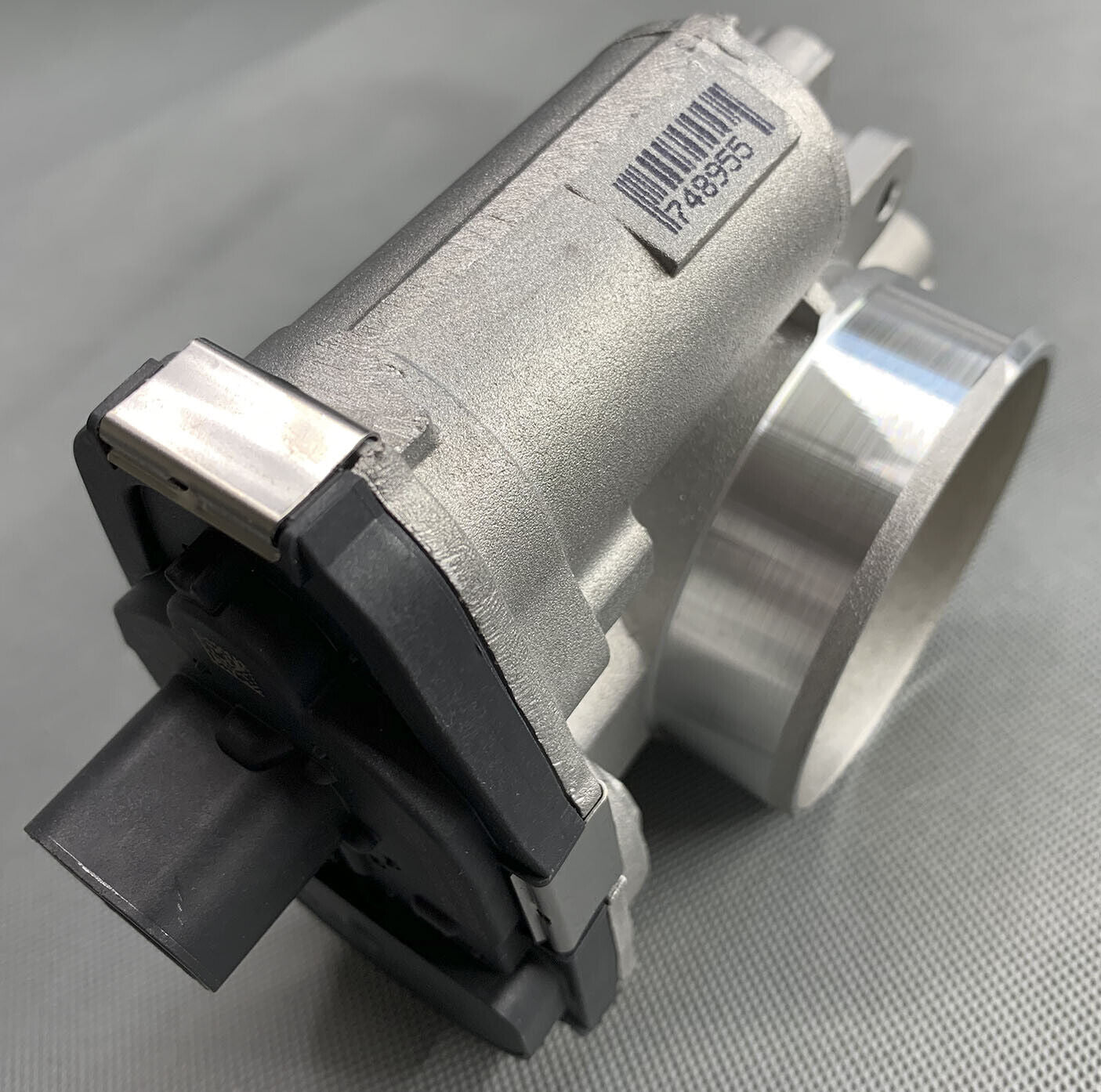 Bosch OEM F00H600074 Throttle Body for Chevrolet Equinox Saturn Vue Acadia NEW