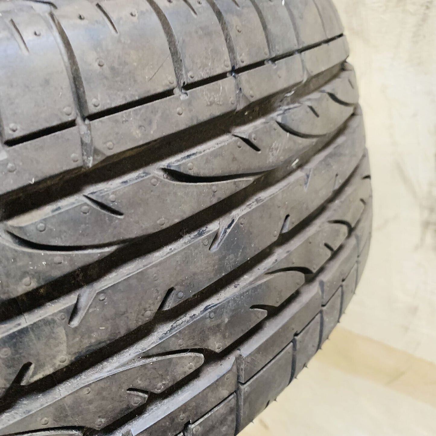 BRIDGESTONE Dueler H/P Sport 205 / 55R17 91V Runflat 9.8/32nds Neumático