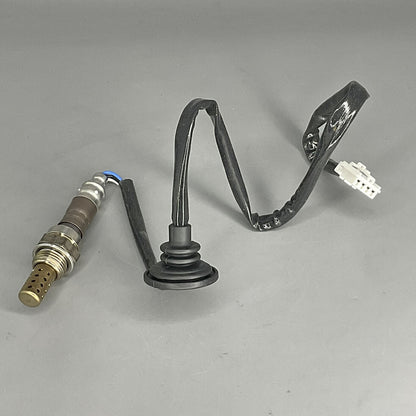 NTK Oxygène Capteur O2 21511 en Aval Pour 1997-2000 Mitsubishi Mirage 1.8L