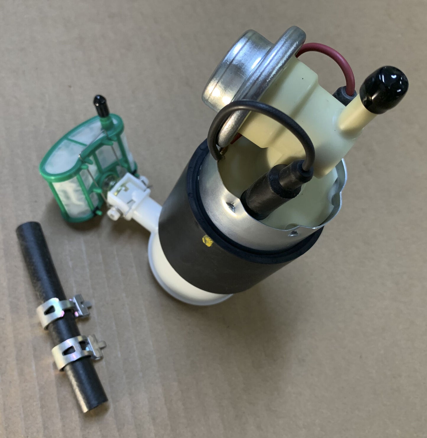 Per Nissan Stanza 1987-1989 BOSCH OEM Elettrico Fuel Pompa F00E000114 61008K New