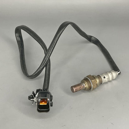 NTK Oxygen Sensor O2 23518 Para Dodge Sigiloso Águila Summit Mitsubishi 3000GT