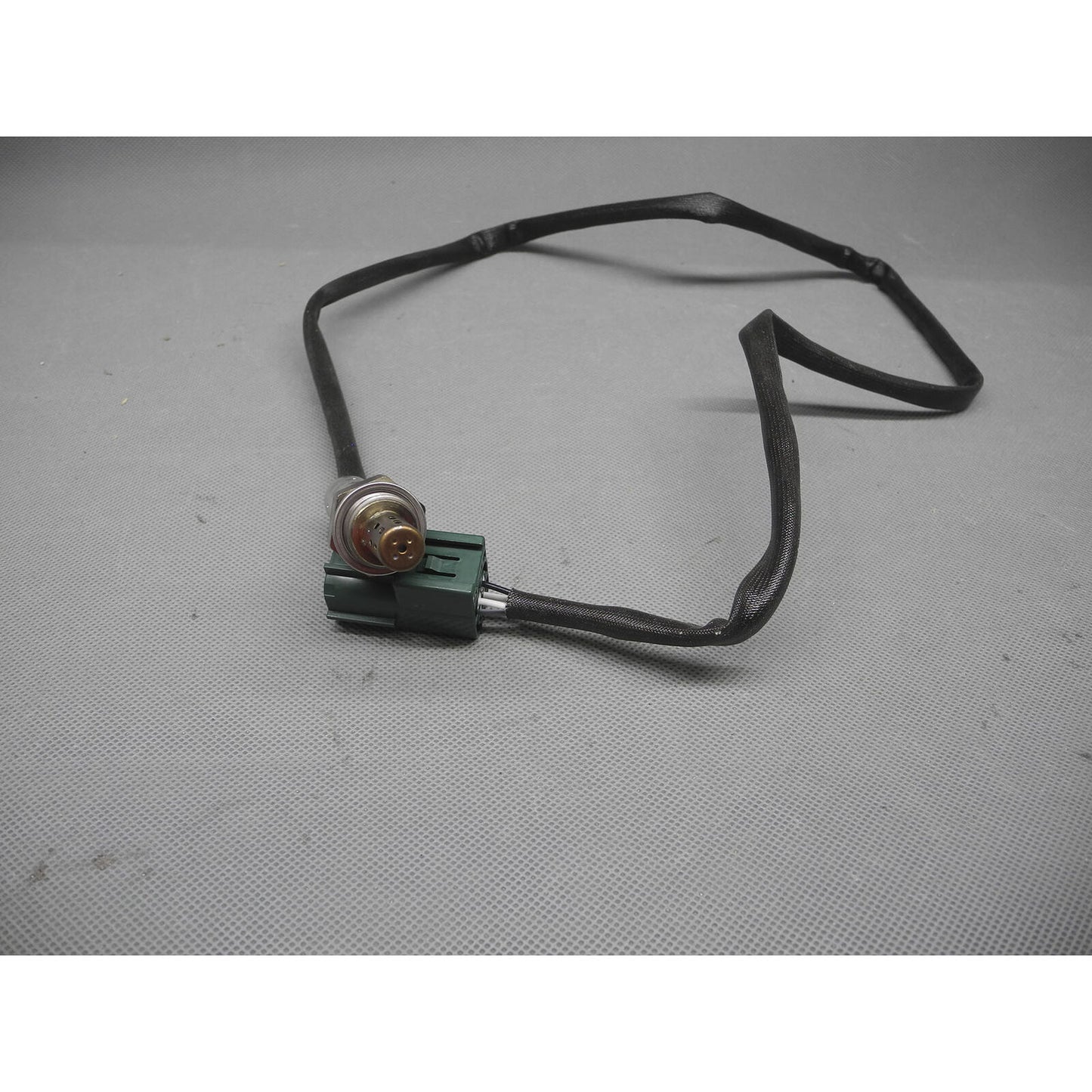 Brand New EO GENUINE Oxygen Sensor 15529 For 2003-2004 Nissan Pathfinder 3.5L