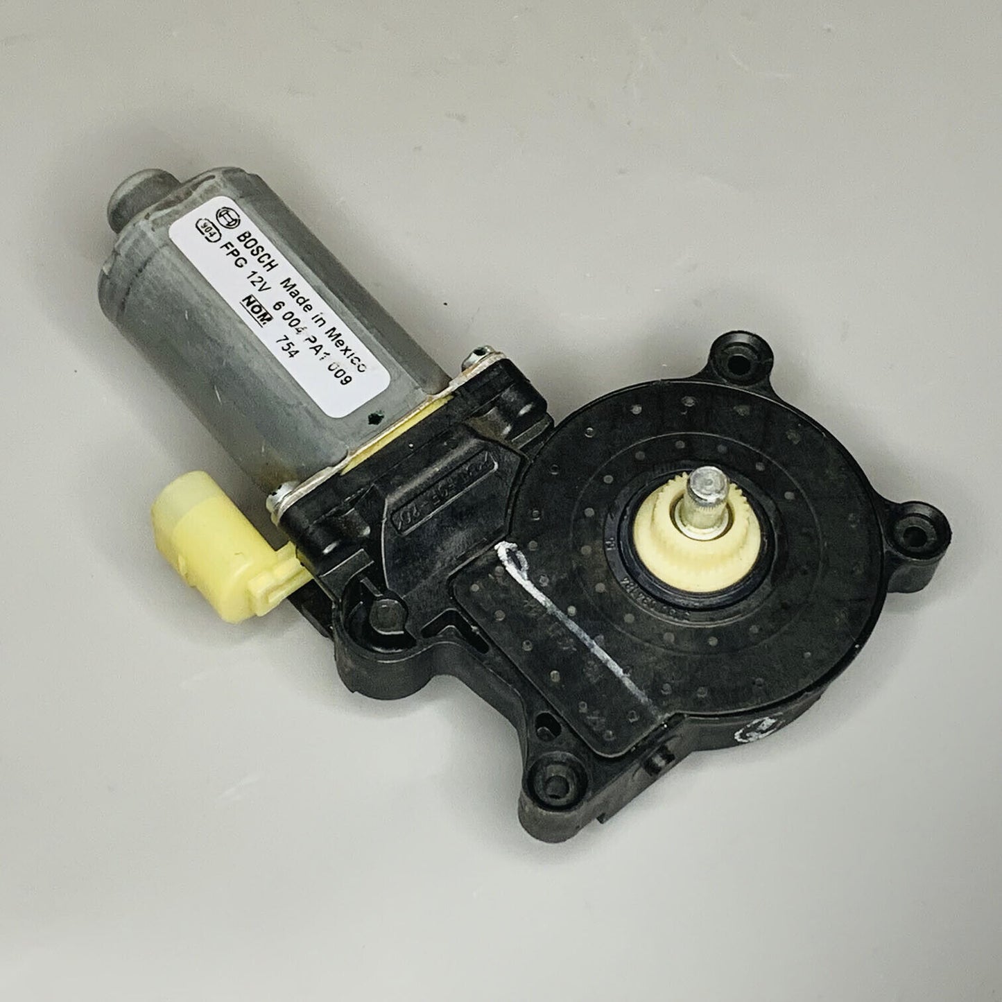 OE Bosch Power Window Motor 6004PA1009 For BMW 323Ci 323i 325i 325xi Front Rear
