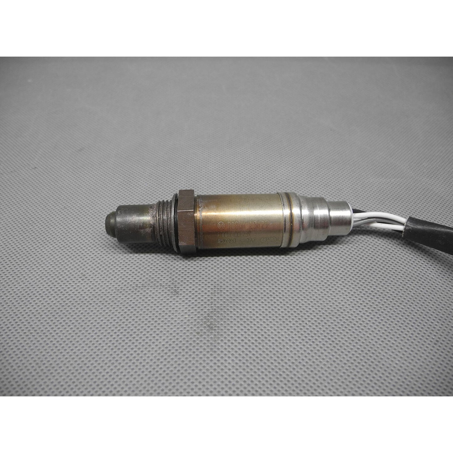 OE GENUINE Oxygen Sensor F00HL00235 For 1999-2020 Hummer Cadillac Chevy