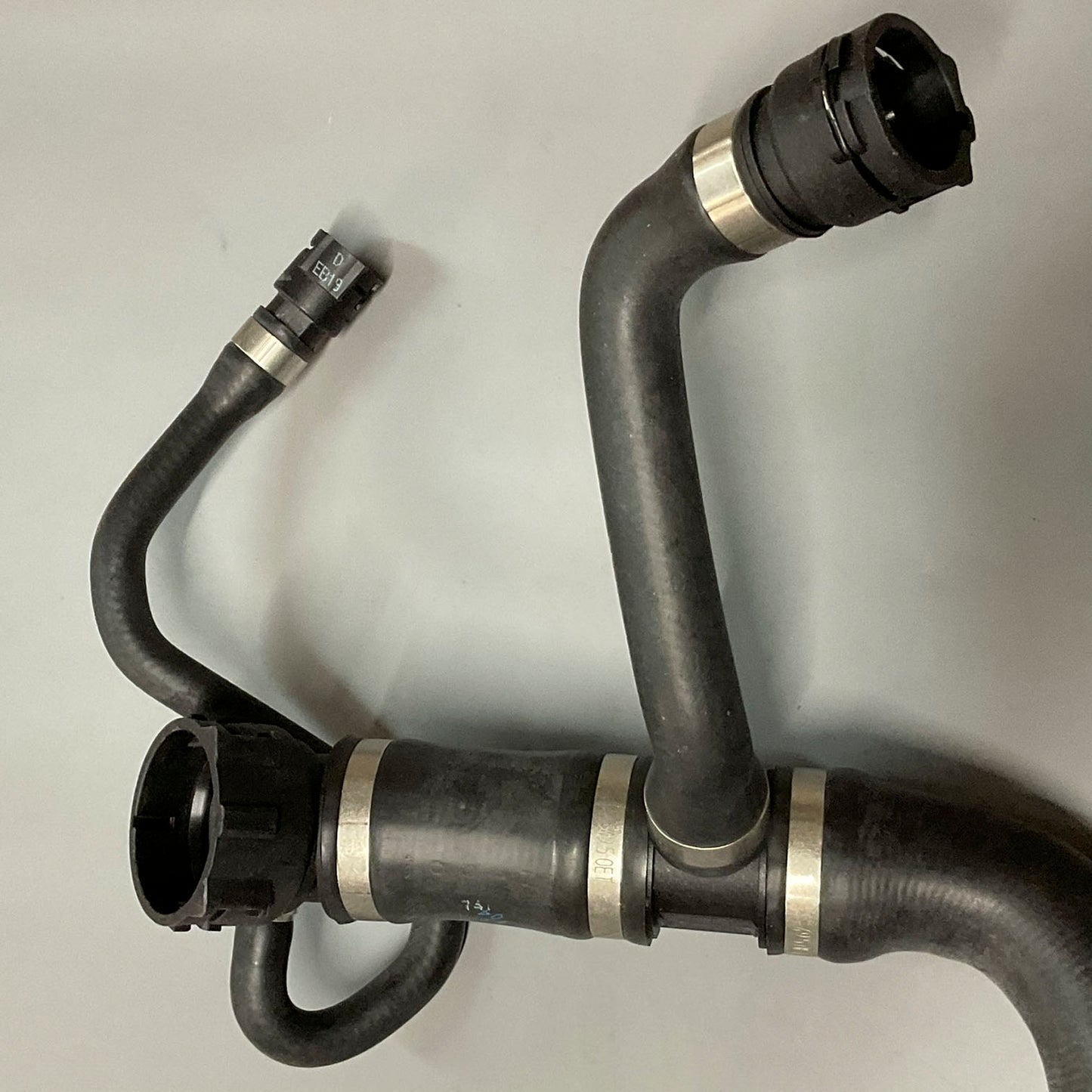 REIN GENUINE Engine Coolant Hose For 2004-2006 BMW X5 V8 4.4L 4.8L CHR0011P